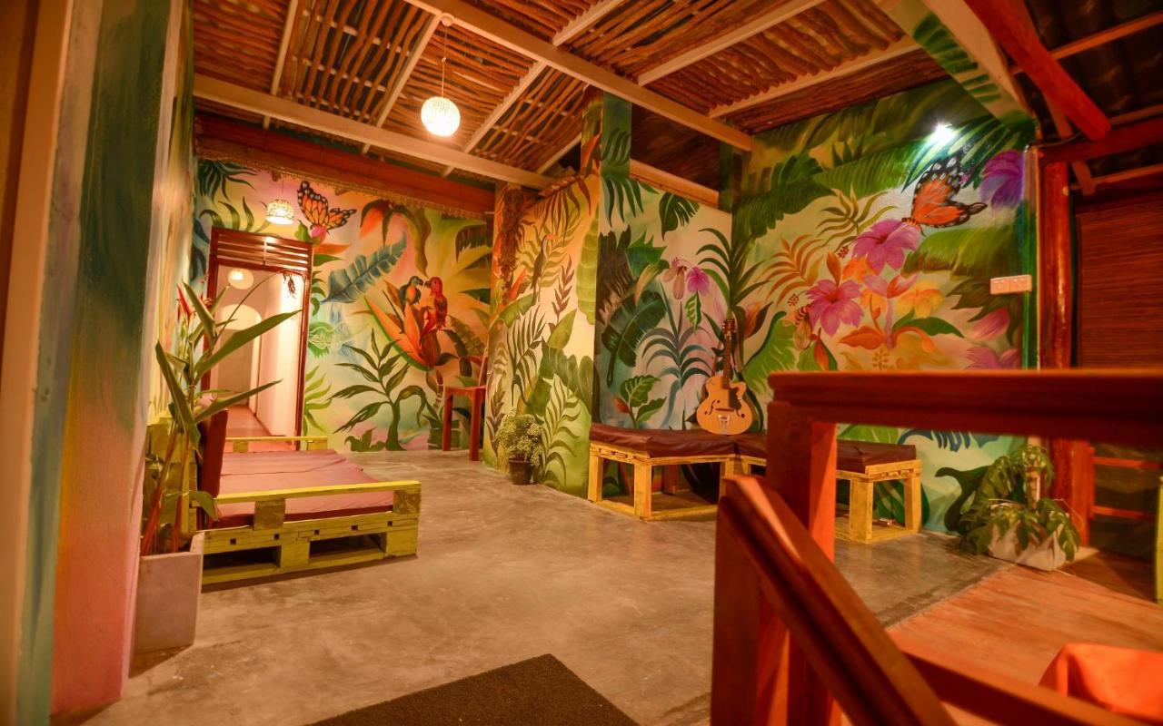 Palm Leaf Surf Cafe Hotel Galle Kültér fotó